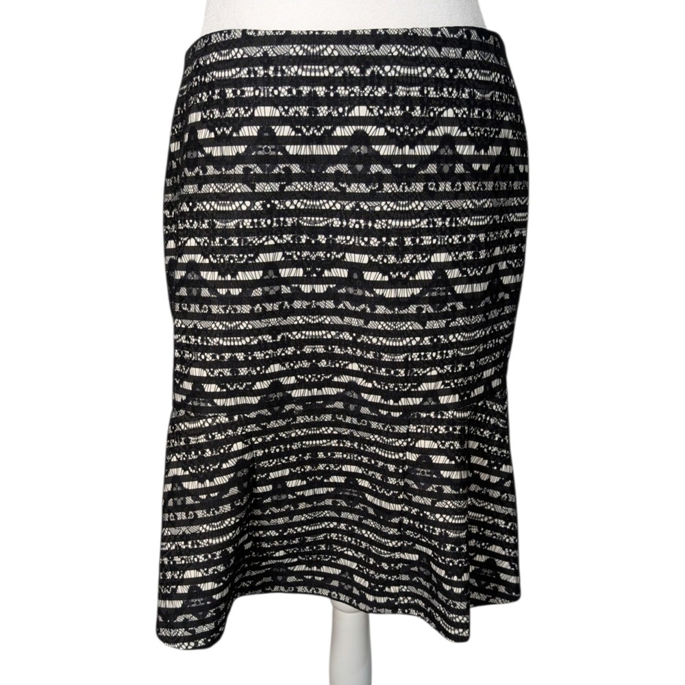Ann Taylor Black White Lace Flounce Hem Pencil Skirt Size 4